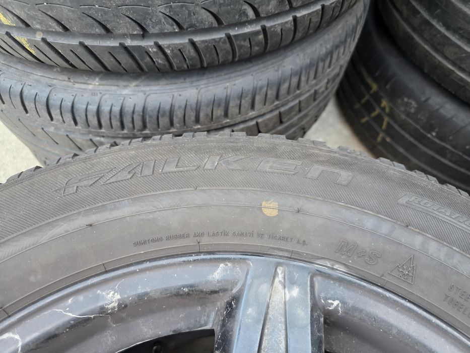 2бр Зимни гуми 235 60 17 - Falken