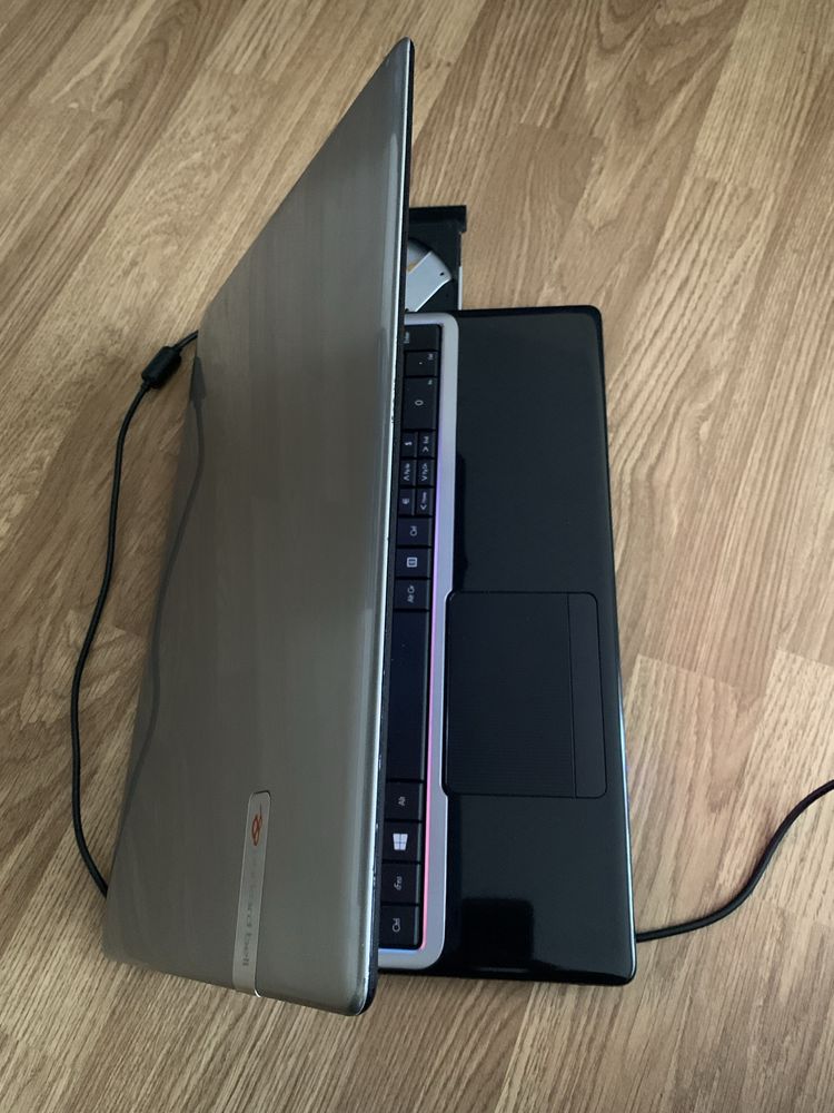 Laptop Packard Slim display 15,6,6gb ram,320gb m,vine cu incarcator