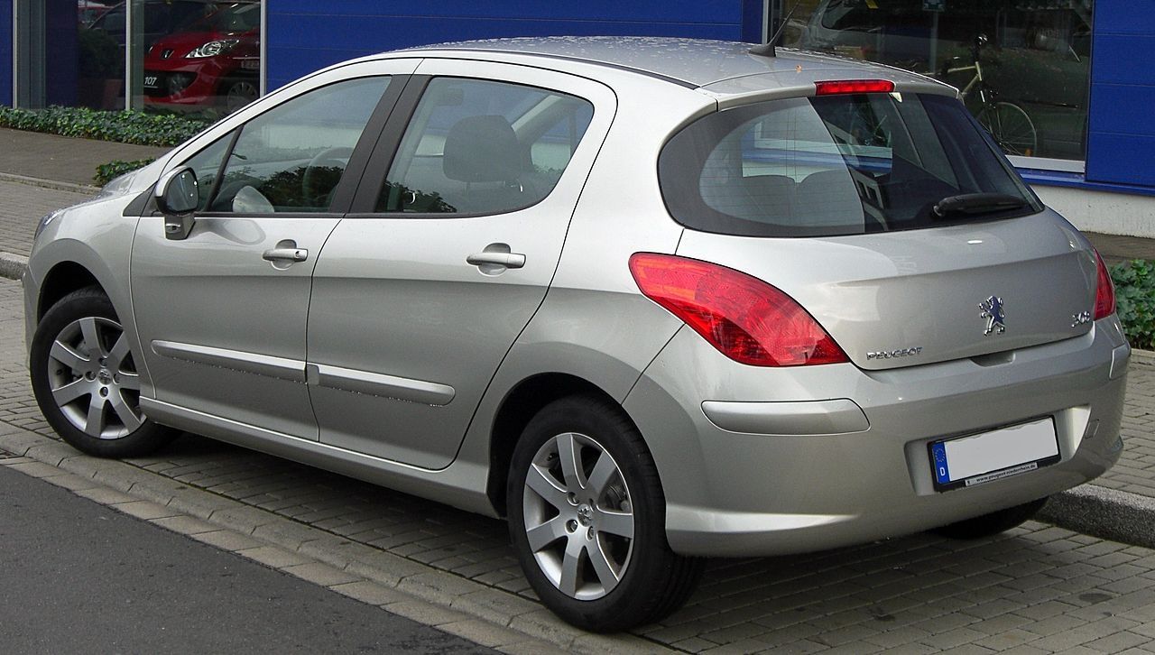 Închirieri auto, rent a car, Aeroport Bacău si Iasi de la 15 euro