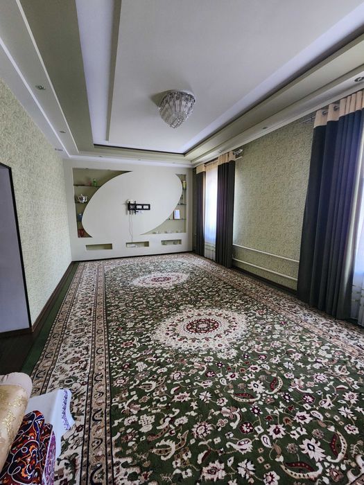 Уй сотилади. Недвижимость.