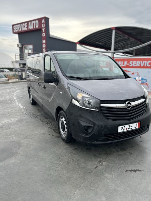 Opel Vivaro 8+1