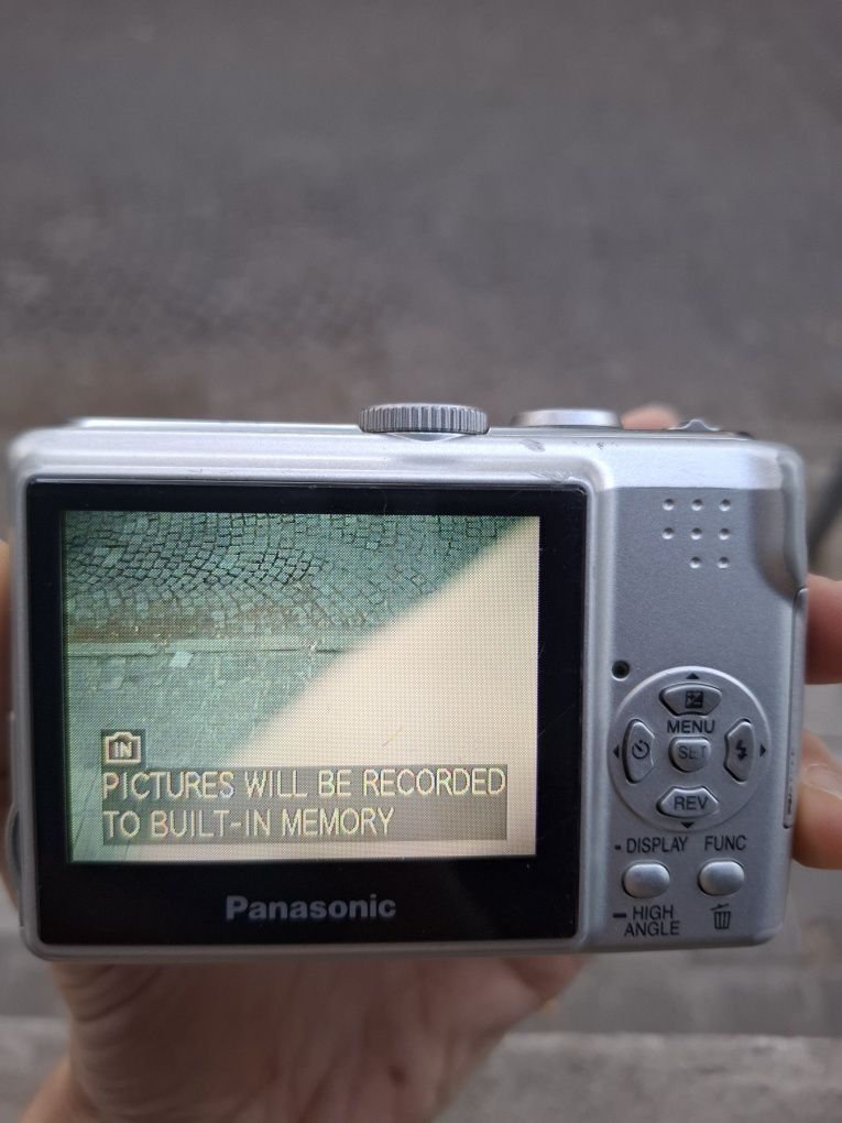 Компактен дигитален фотоапарат PANASONIC LUMIX LS75