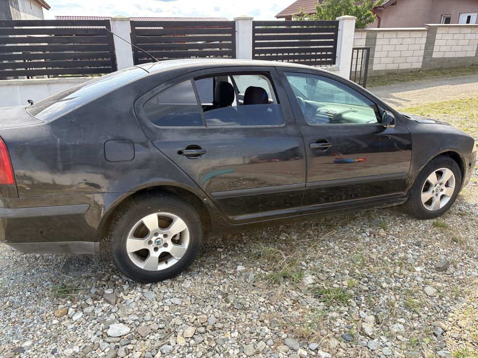 Skoda 1.9TDI an 2008 km260.000. Unic propr. Vand urgent. Ofer fiscal.