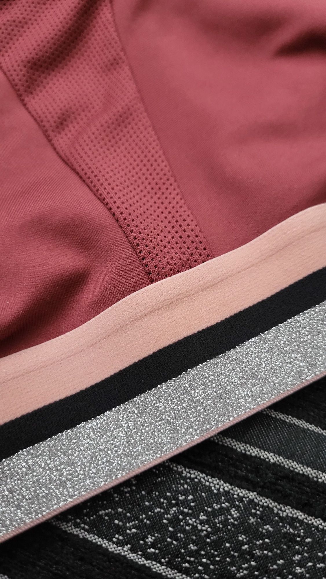 Nike спортен сутиен