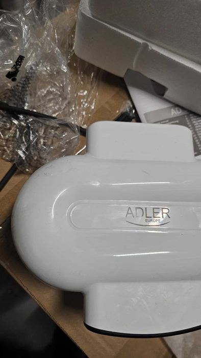 Уред за кръгли гофрети с пълнеж Adler AD 3062, Мостра