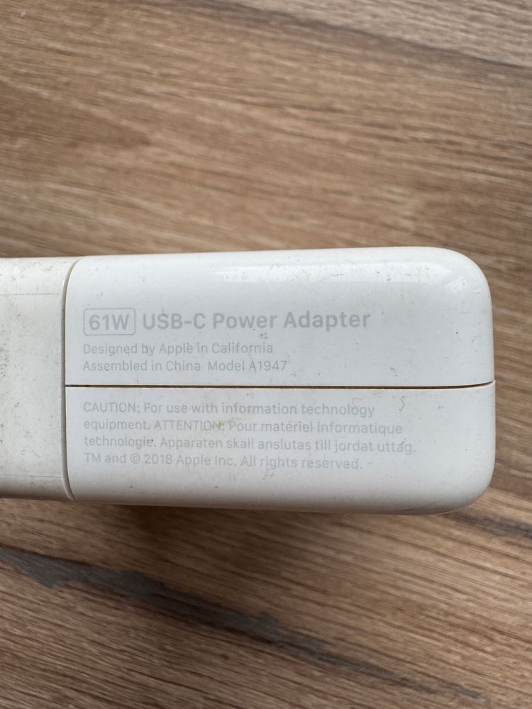 оригинальное зарядное устройство Apple 61W USB-C