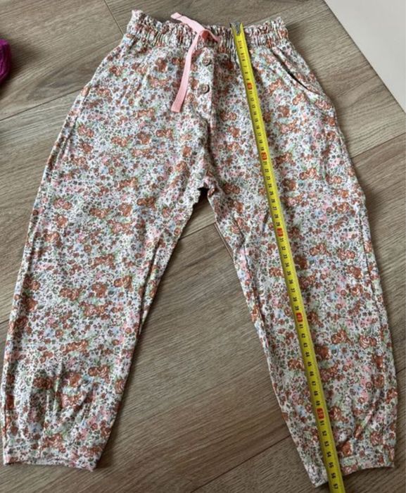 Doi pantaloni Next, 3-4 ani