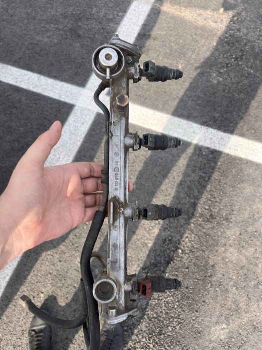 топливаная рейка м111 мерседес с форсунками