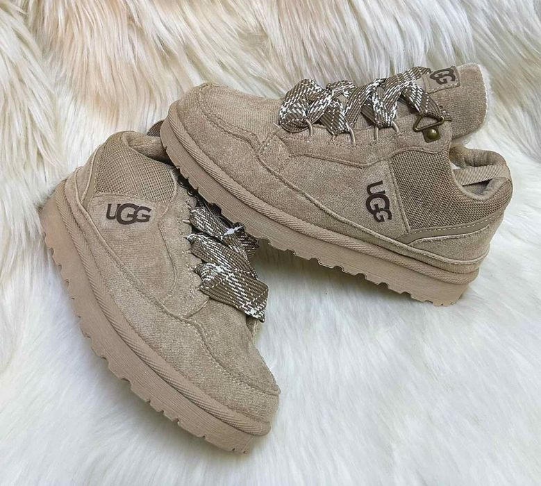 Ugg  Mai multe detalii în descriere
