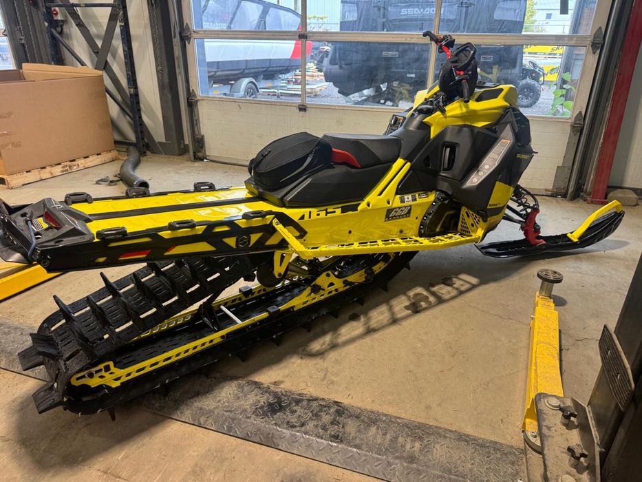 Snowmobil Ski doo summit 850 2021