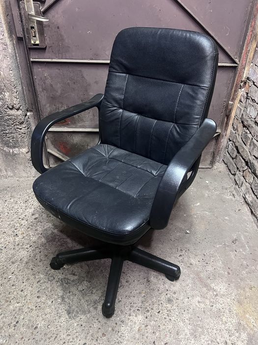 Офис Стол КАТО НОВ