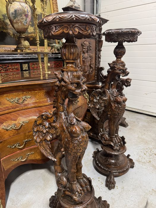 Doua piedestale sculptate manual - lemn masiv, stil baroc