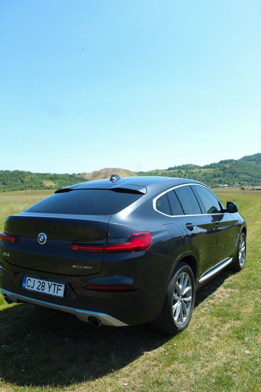 BMW X4 BMW X4 xDrive30i 2.0 Benzină 252CP • X Line • 2019 • Full dotăr