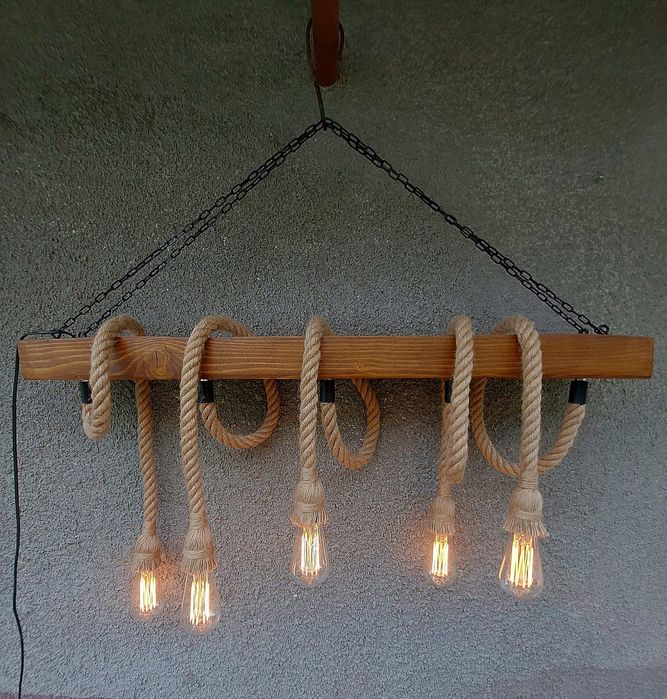 Lustră rustică, vintage, lemn