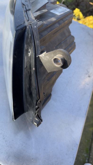 Десен Фар - Passat B7