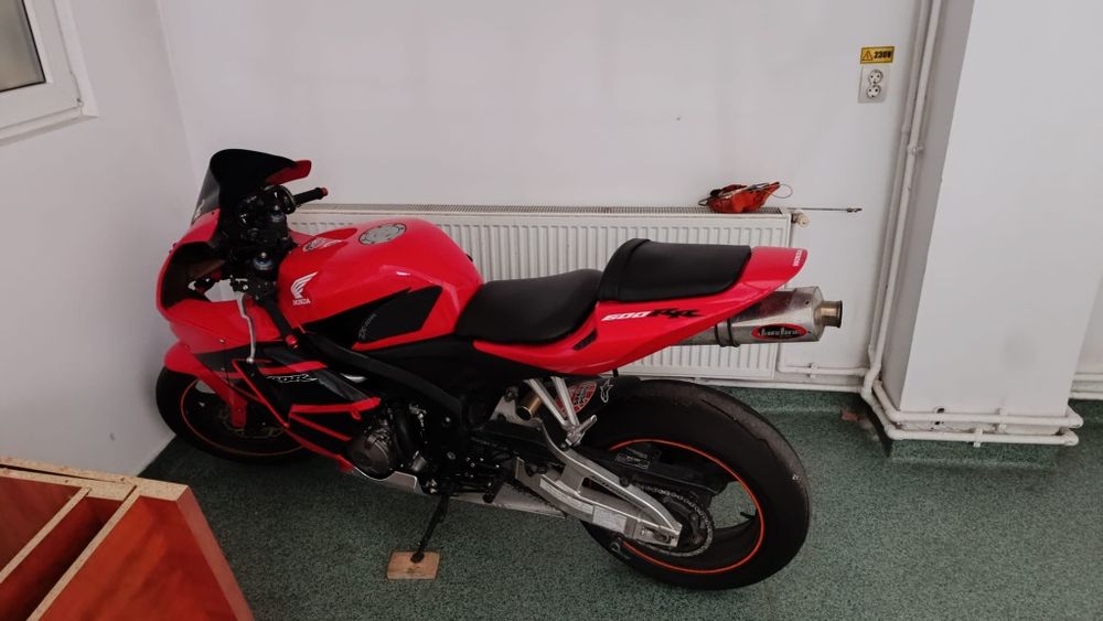 Honda cbr 600 rr track bike / circuit motor pista