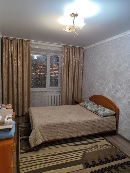 Продам спальный гарнитур