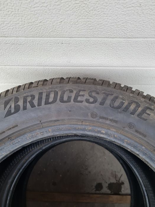 Зимни гуми 2 броя BRIDGESTONE Blizzak LM005 235 55 R17 дот 3823