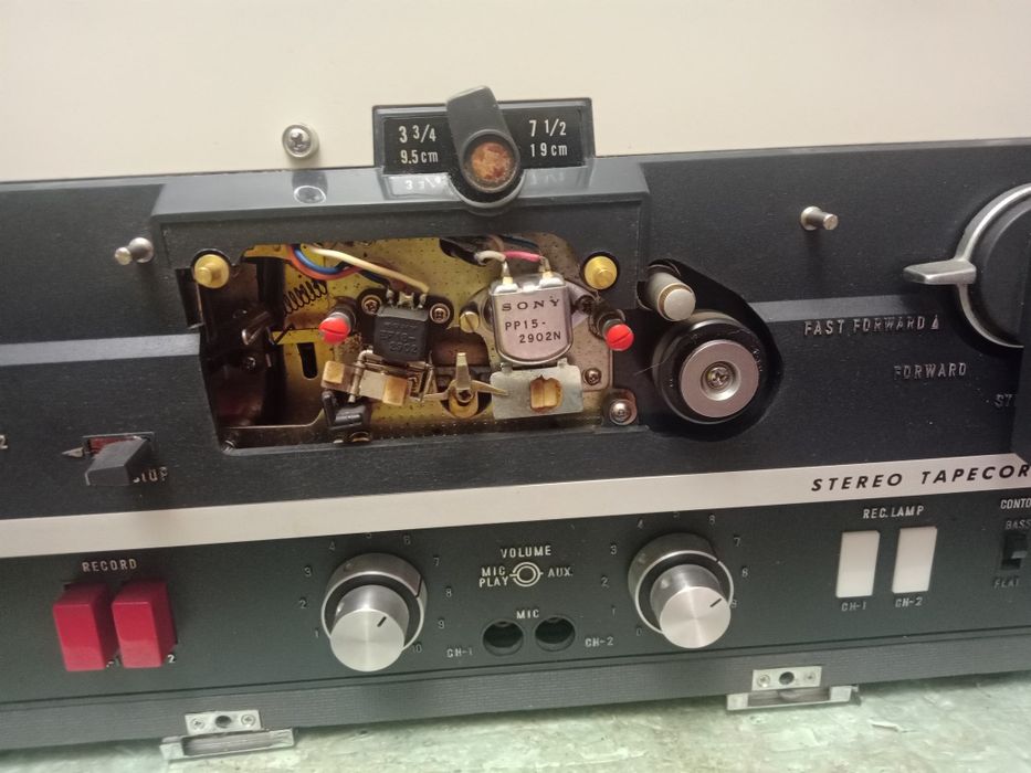 Magnetofon Sony TC 500A Cu amplificare și boxe