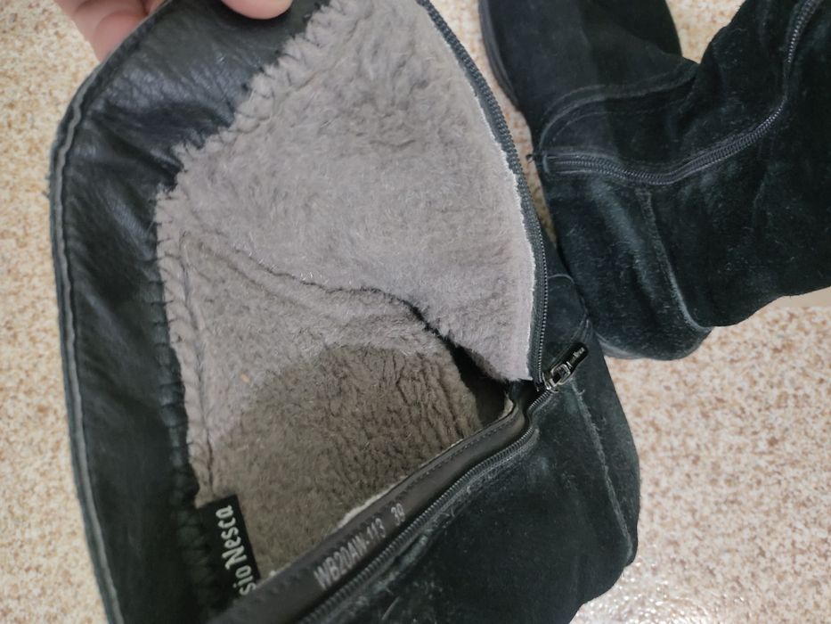 Продам женскии обувь