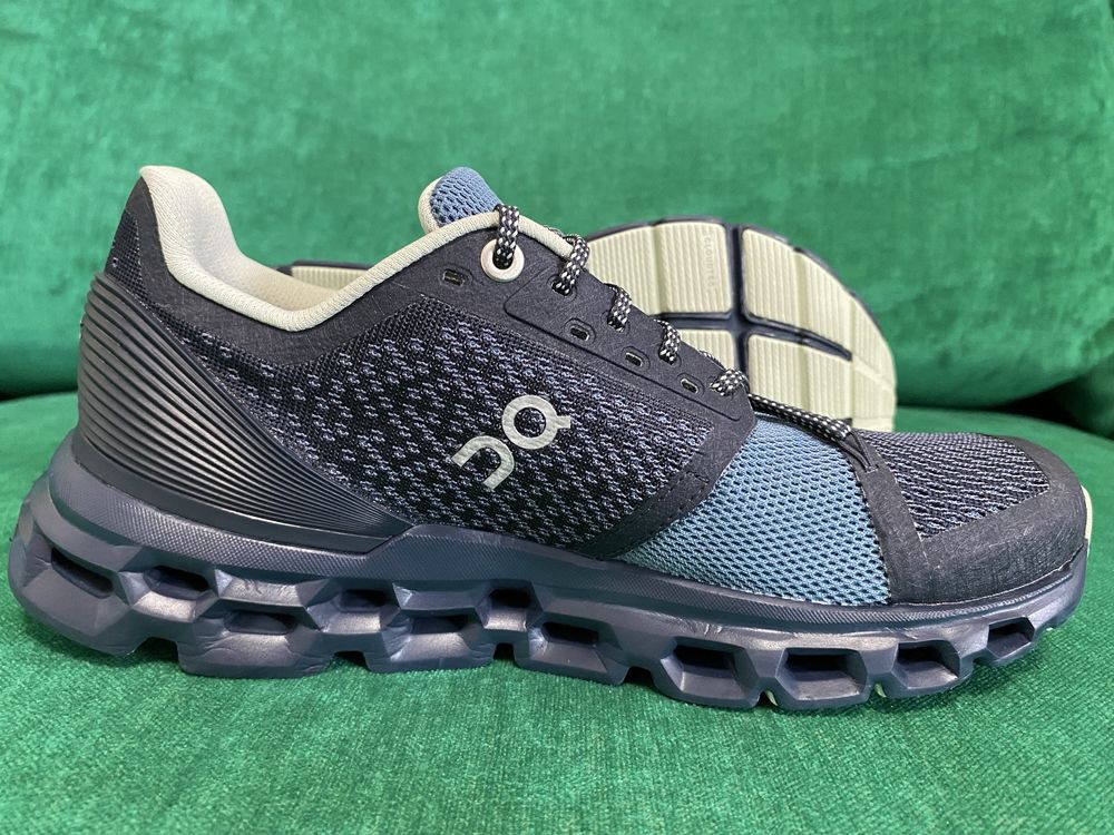 Pantofi sport On Cloudstratus marimea 37