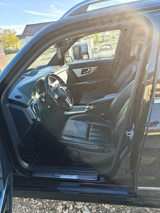 Se vinde Mercedes GLK unic proprietar pe  Romania