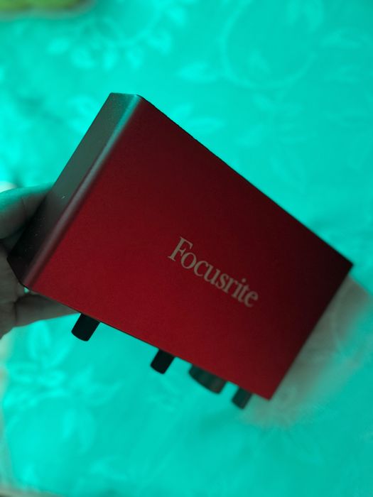 Vând Focusrite 4i4 ușor negociabil ‼️