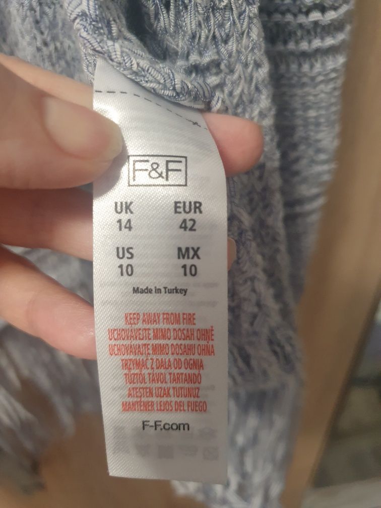 Cardigan subtire cu franjuri