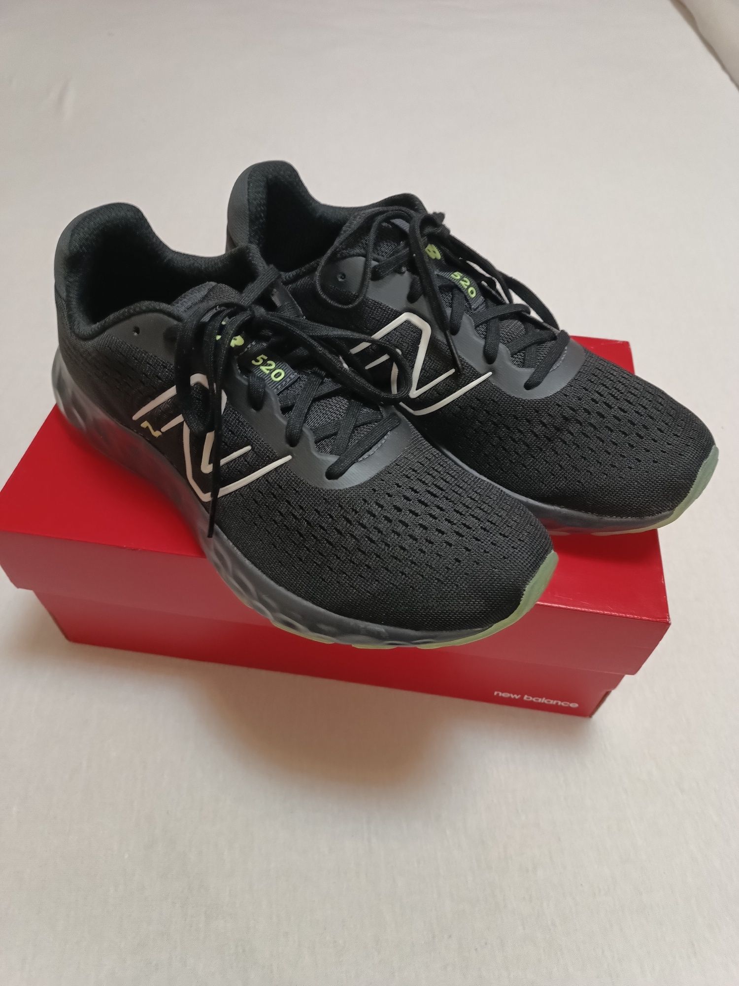 Adidas New Balance Confort nr 41,5-27,5cm preț 320 lei