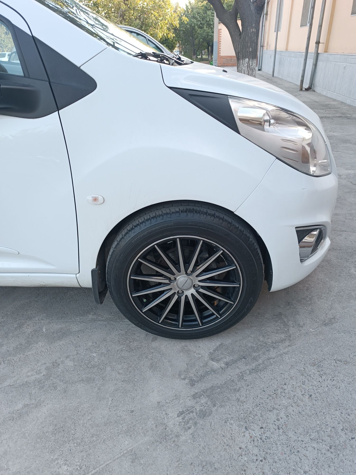 Vossen Diska Balon 195 55 R16 Holati yaxshi ayibi yoq