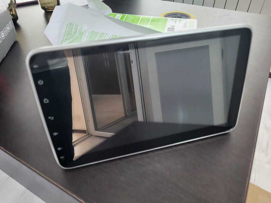 Navigatie universala 2DIN 2GB RAM cu Android display 10 inchi