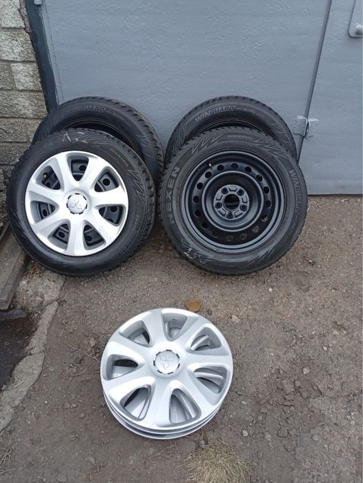 Диски с зимней резиной 16R +колпаки