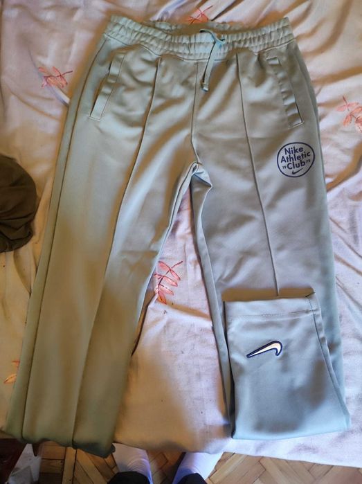 Pantaloni scurți Tommy original si nike pantalon lung
