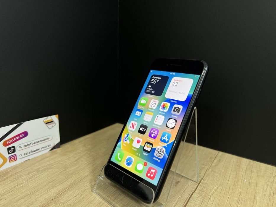 iPhone SE(2020) 64Gb Black Second-Hand Bun 3 ani garanție, Telefoane M
