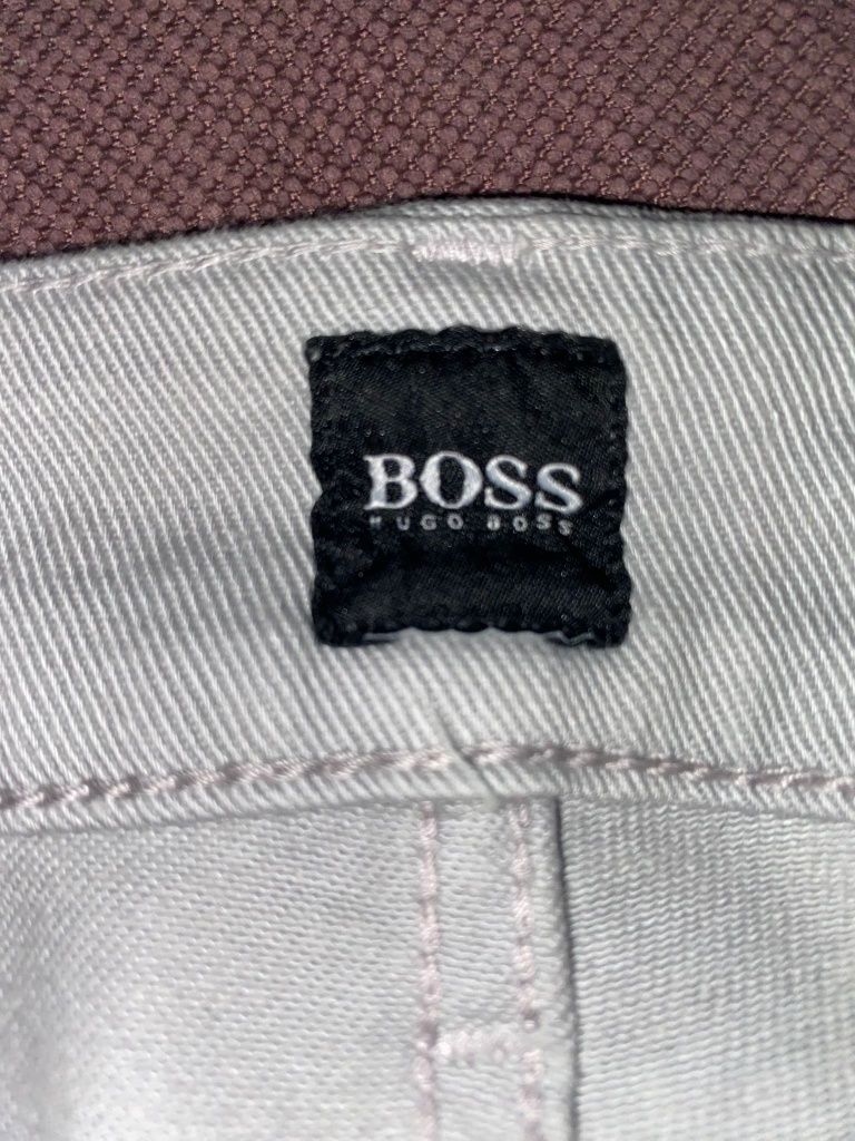 vand pantaloni hugo boss size M