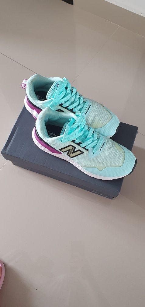 Vând adidasi New Balance, nr 38