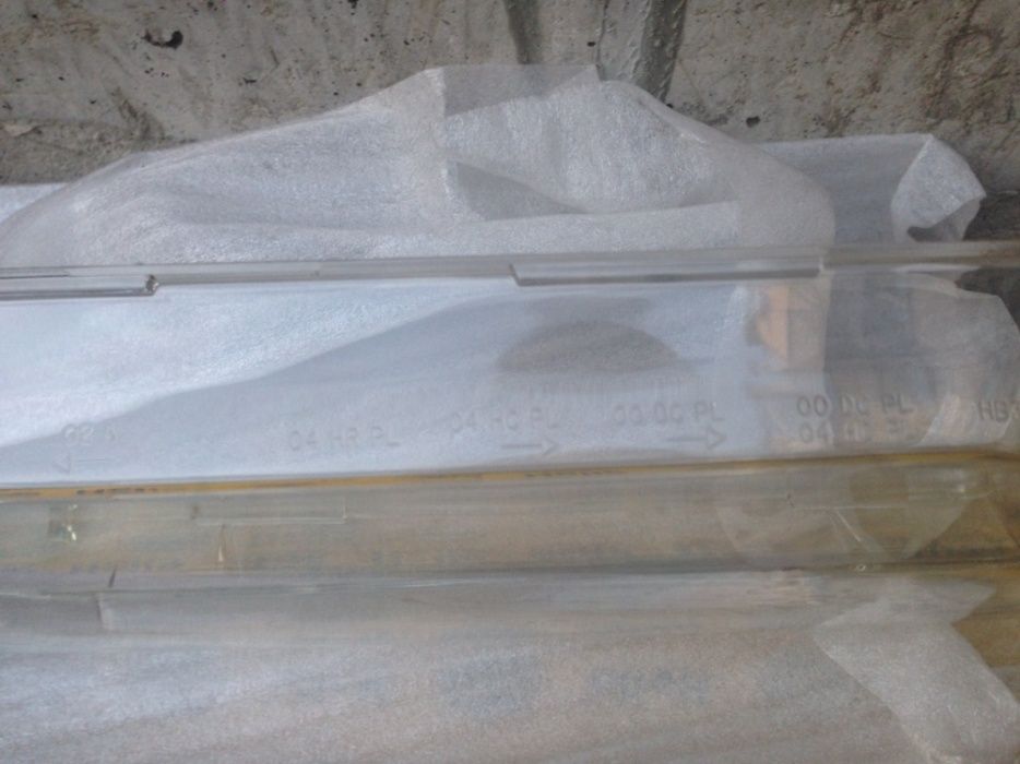 Стъкла за БМВ Е38 фарове ксенон BMW E38 xenon Хела Бош 730д фейс 740