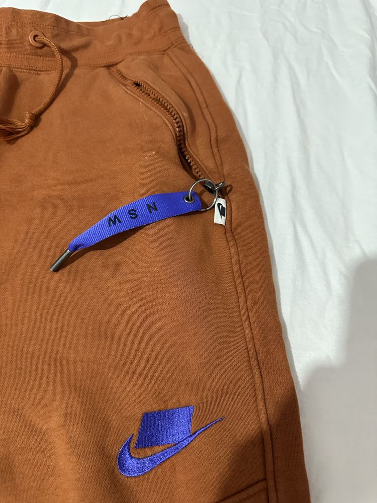 Nike долнище с цип