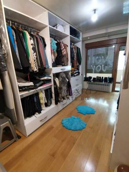 Продава се Четиристаен апартамент в Пловдив, Кършияка - 315 кв.м за 2000 €/кв.м - Снимка #17