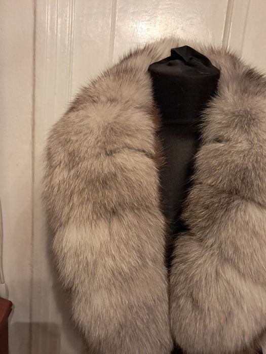 Atelier vinde gulere blana naturala de la