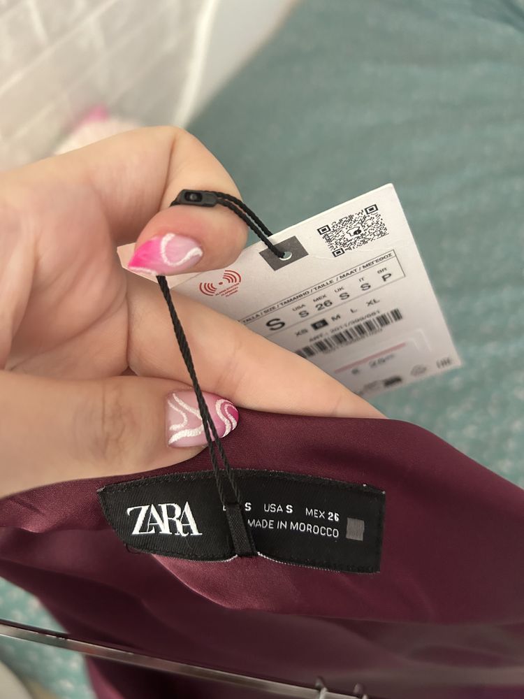 Сатен полa Zara нова с етикет