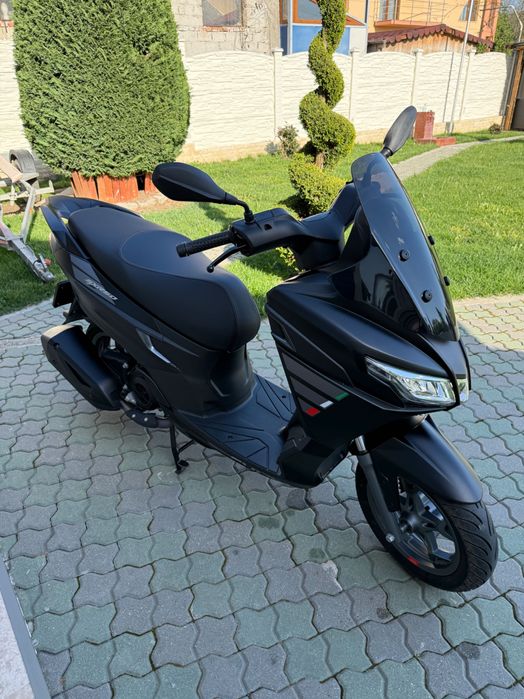 Scuter Aprilia SXR 50