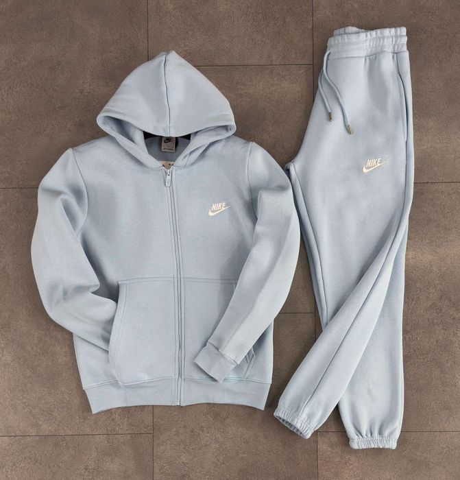Нова колекция мъжки екипи Nike Tech Fleece!