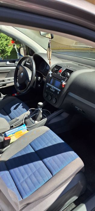 Se vinde vw golf V