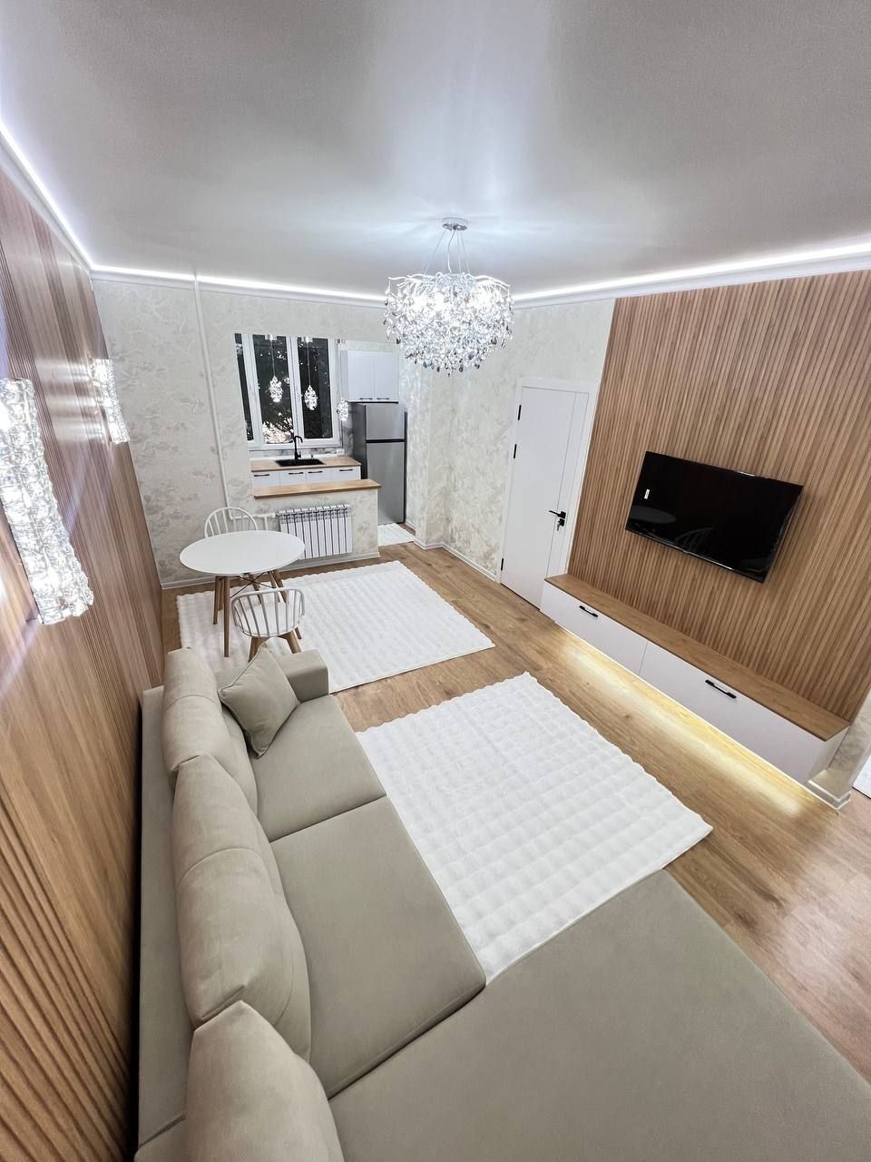 Продаётся Чиланзар 16 1в2 2этаж. Б 1,5*6.