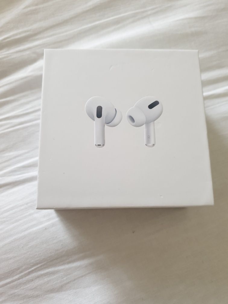 AirPods Pro MagSafe