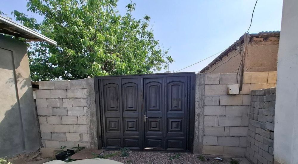 Uch qahramon postdan otkanda uy sotiladi