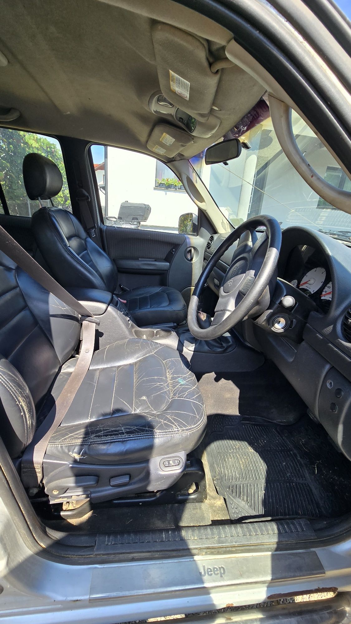 Jeep Cherokee KJ