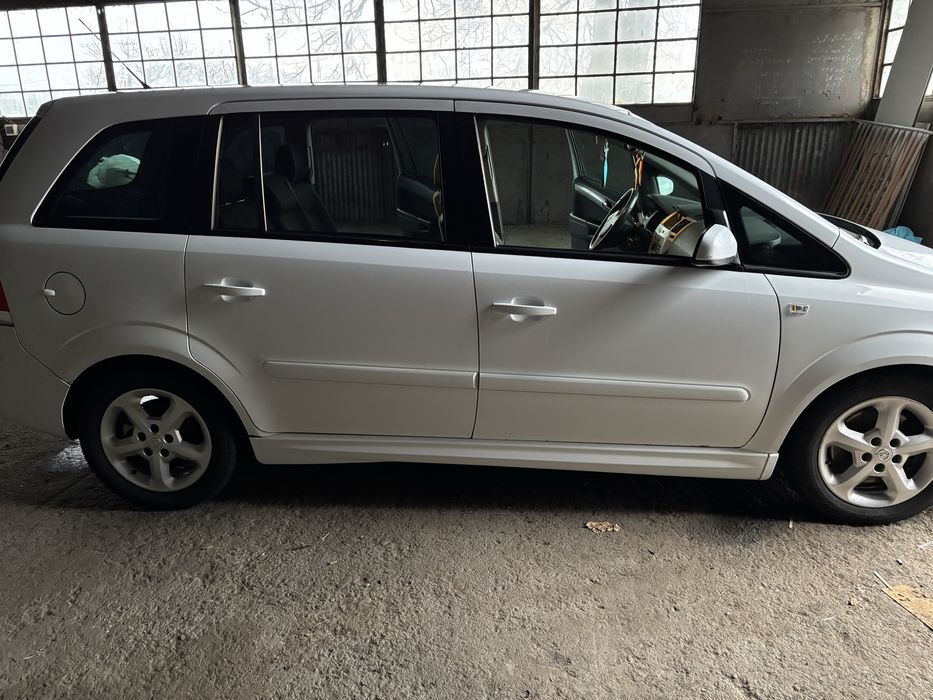 Opel Zafira B Alb Euro 5 1.7 CDTI