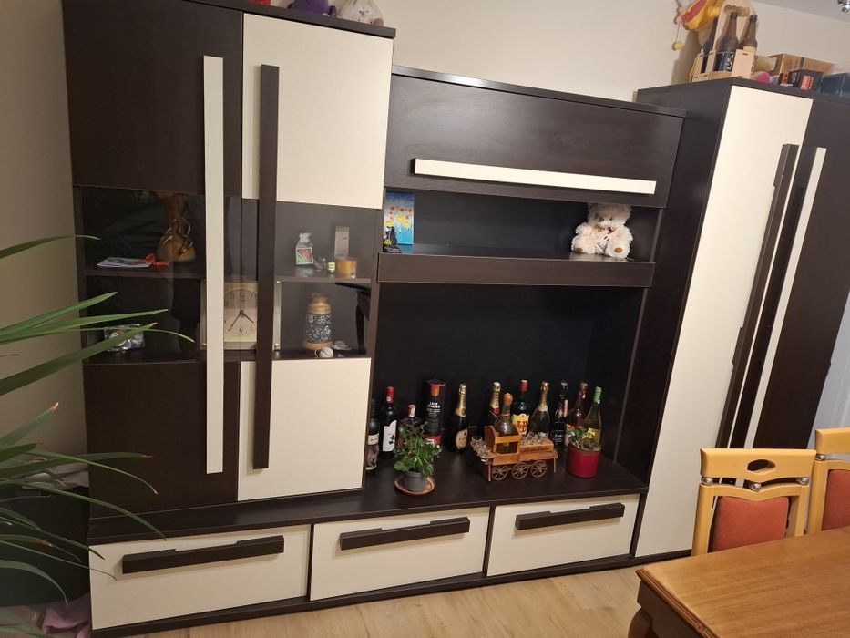 Vând mobila living